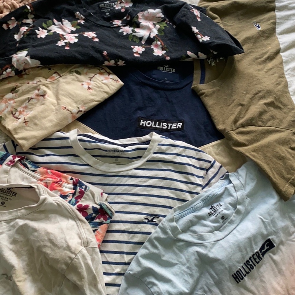 Bundle of hollister t-shirts size small mens